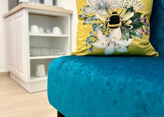 Ello בית הארחה 3*